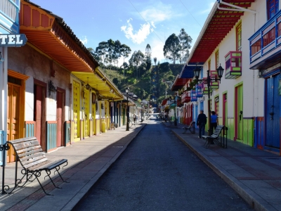 EXPORTAR A COLOMBIA: OPORTUNIDADES Y DESAFÍOS
