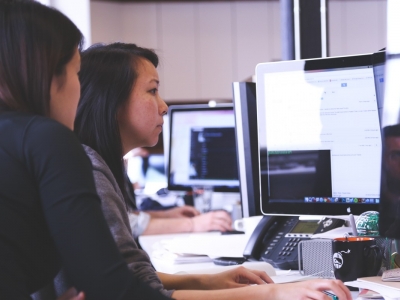 MENTORÍAS Y TRADUCCIÓN: FOMENTAR EL CRECIMIENTO DE PROFESIONALES NOVELES